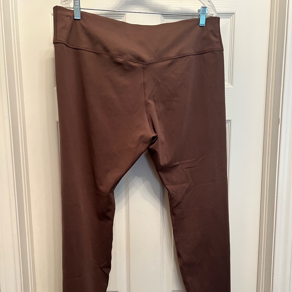 Brown dri fit NIKE never worn